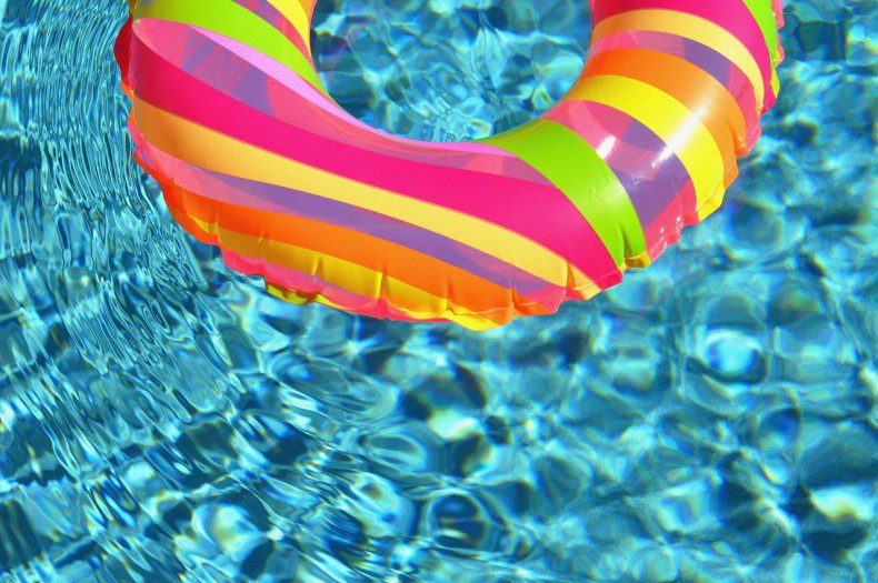 פתיחת בריכת השחייה ורכישת מנויים לעונת הרחצה 2016